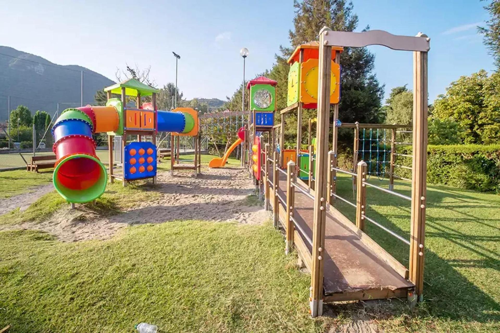 Estivo Premium Deluxe Mobile Homes On Camping Del Sole Village 伊塞奥 外观 照片