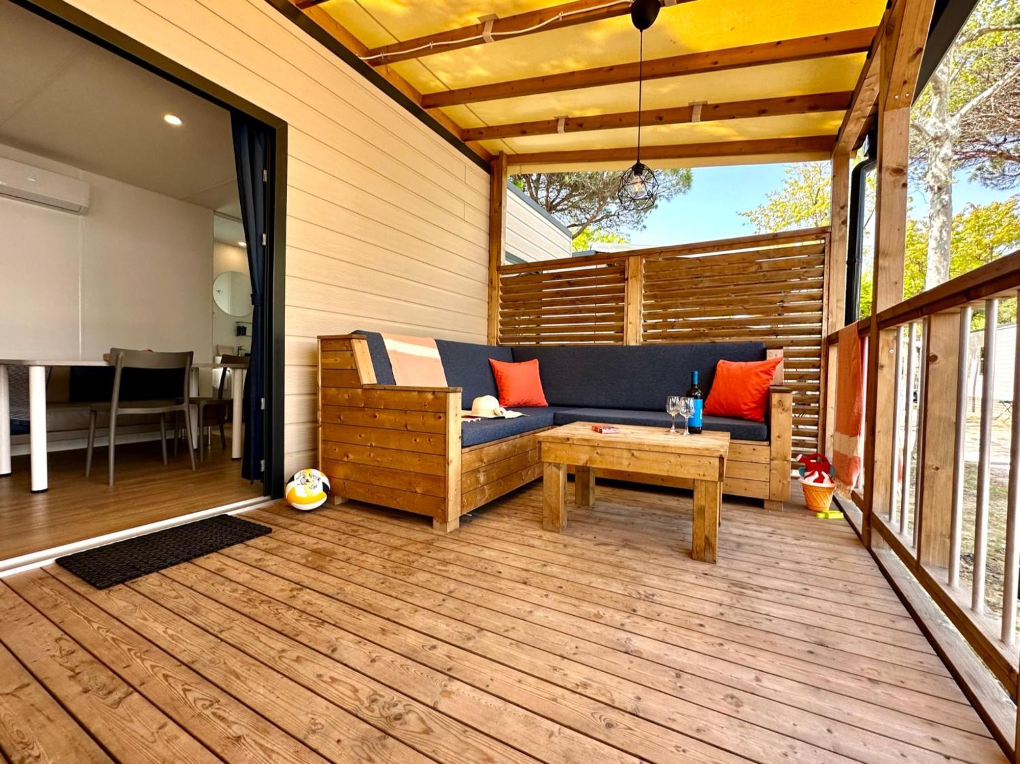 Estivo Premium Deluxe Mobile Homes On Camping Del Sole Village 伊塞奥 外观 照片