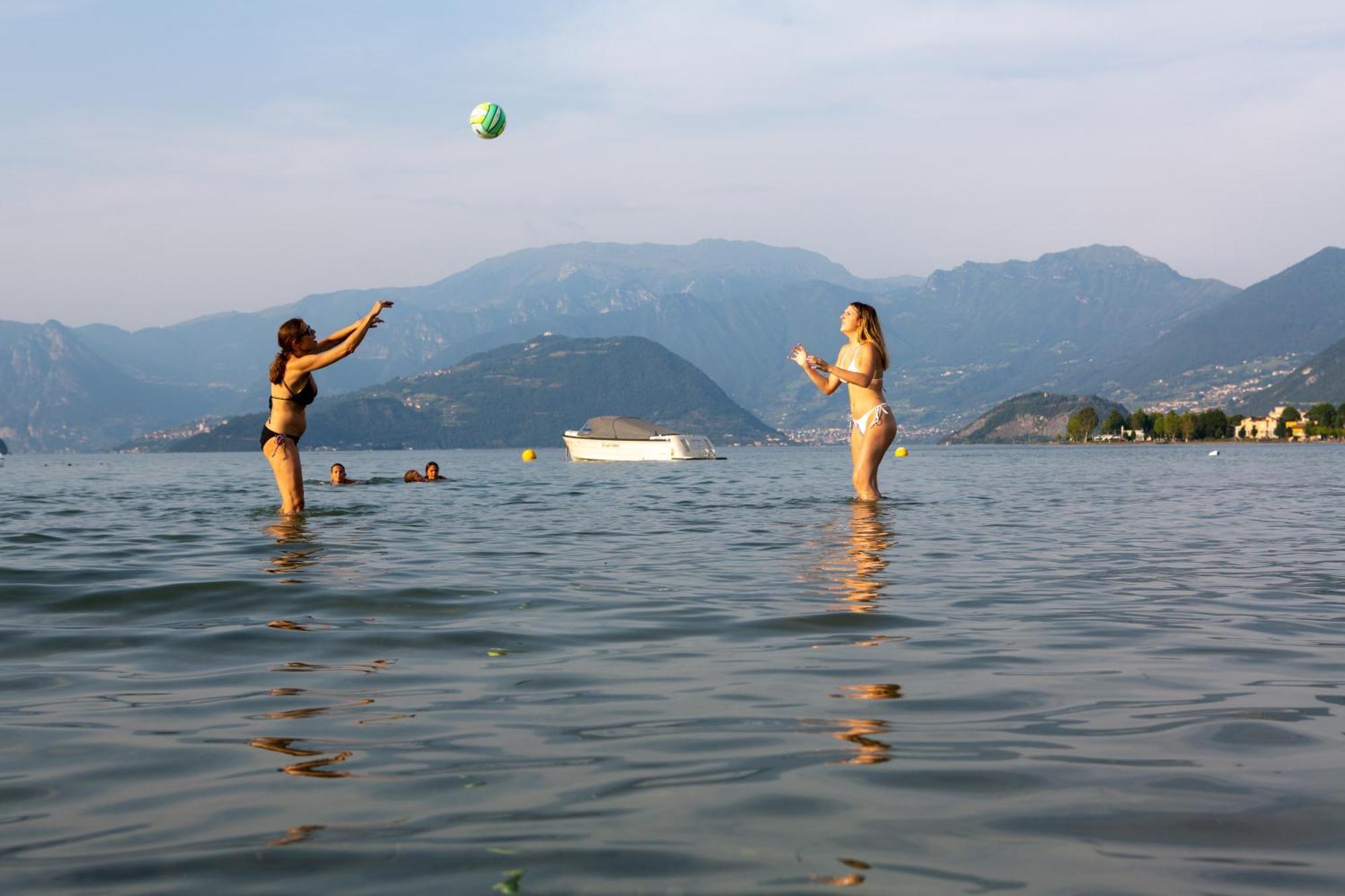 Estivo Premium Deluxe Mobile Homes On Camping Del Sole Village 伊塞奥 外观 照片