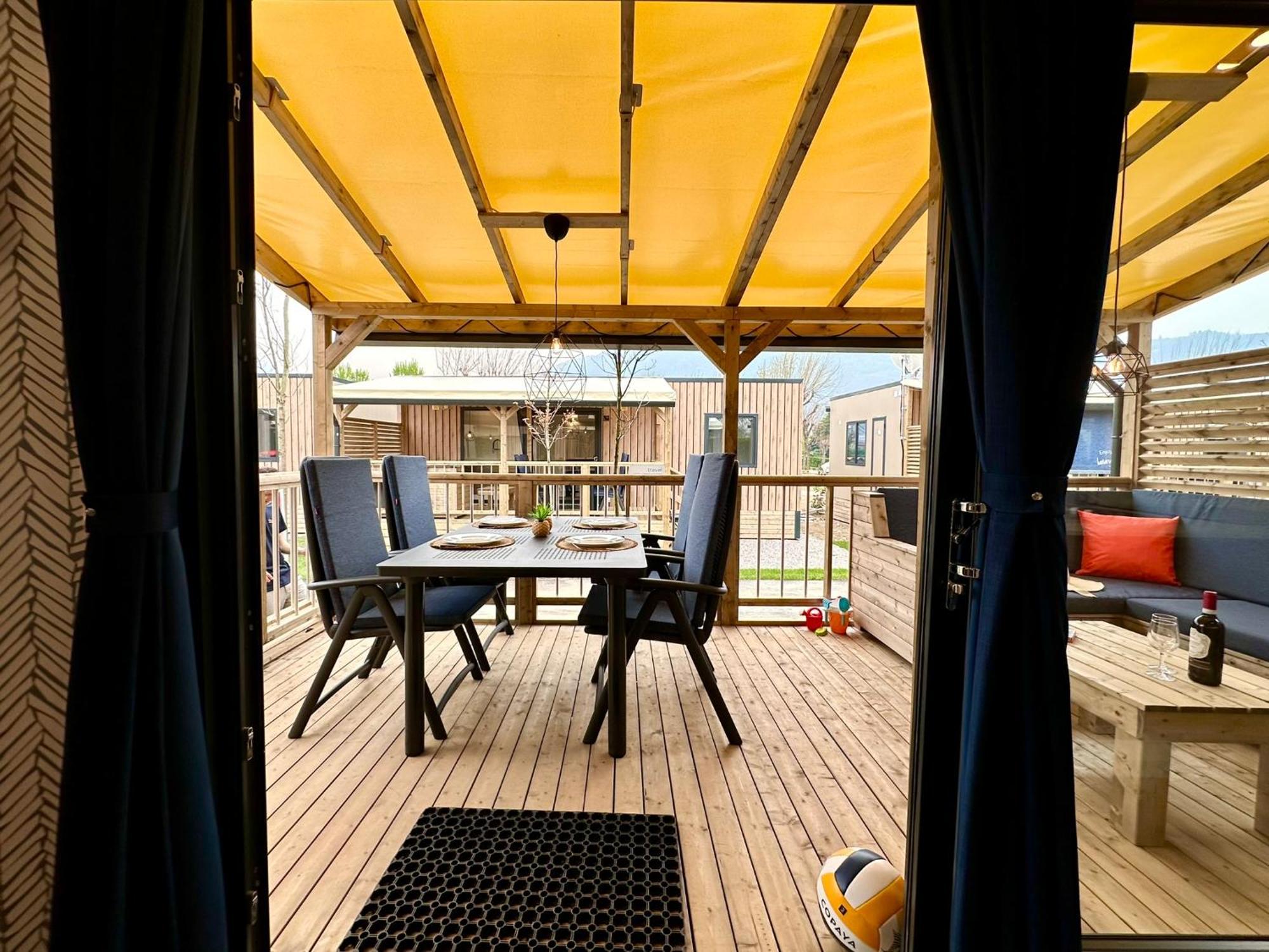 Estivo Premium Deluxe Mobile Homes On Camping Del Sole Village 伊塞奥 外观 照片