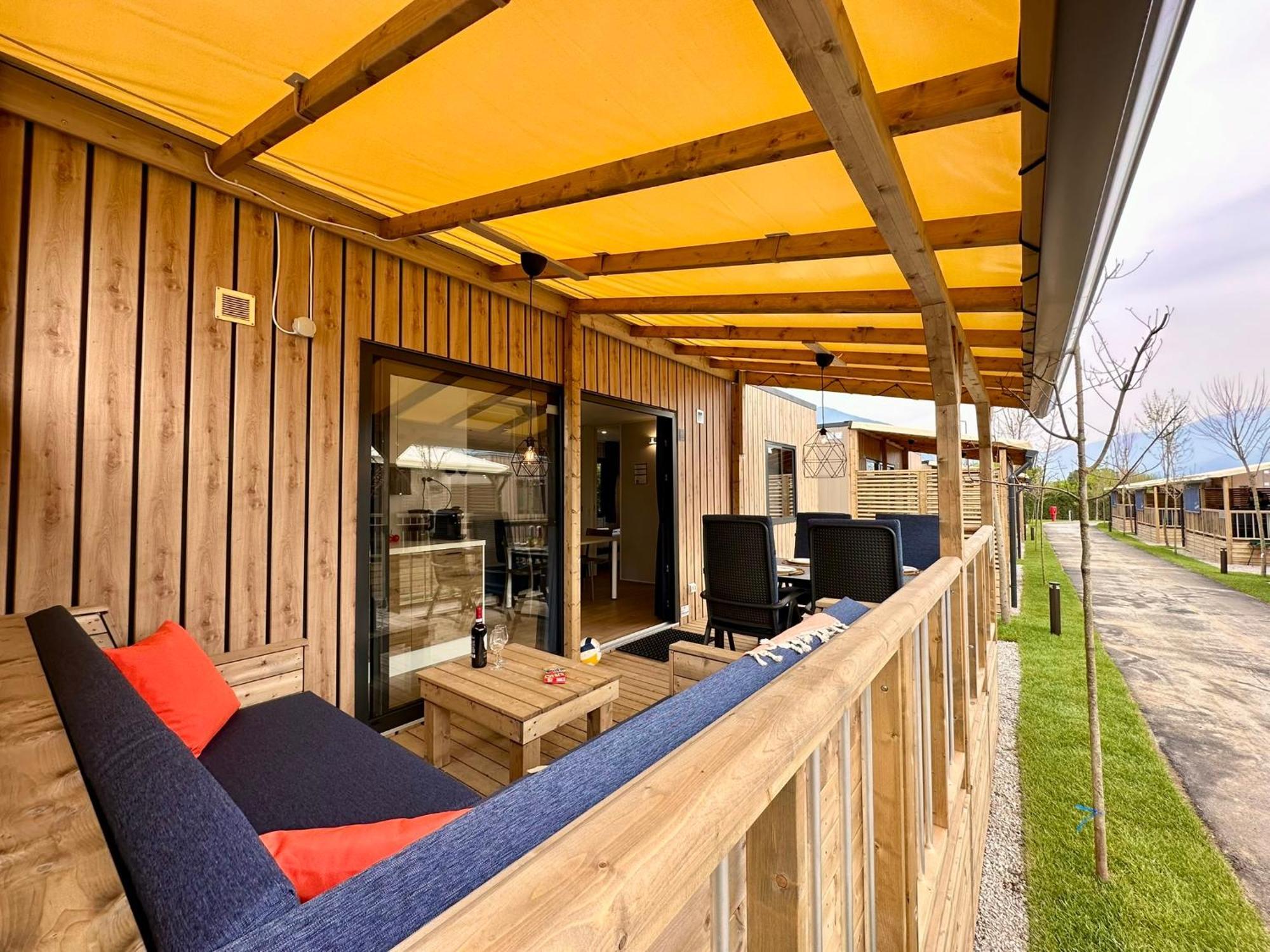 Estivo Premium Deluxe Mobile Homes On Camping Del Sole Village 伊塞奥 外观 照片